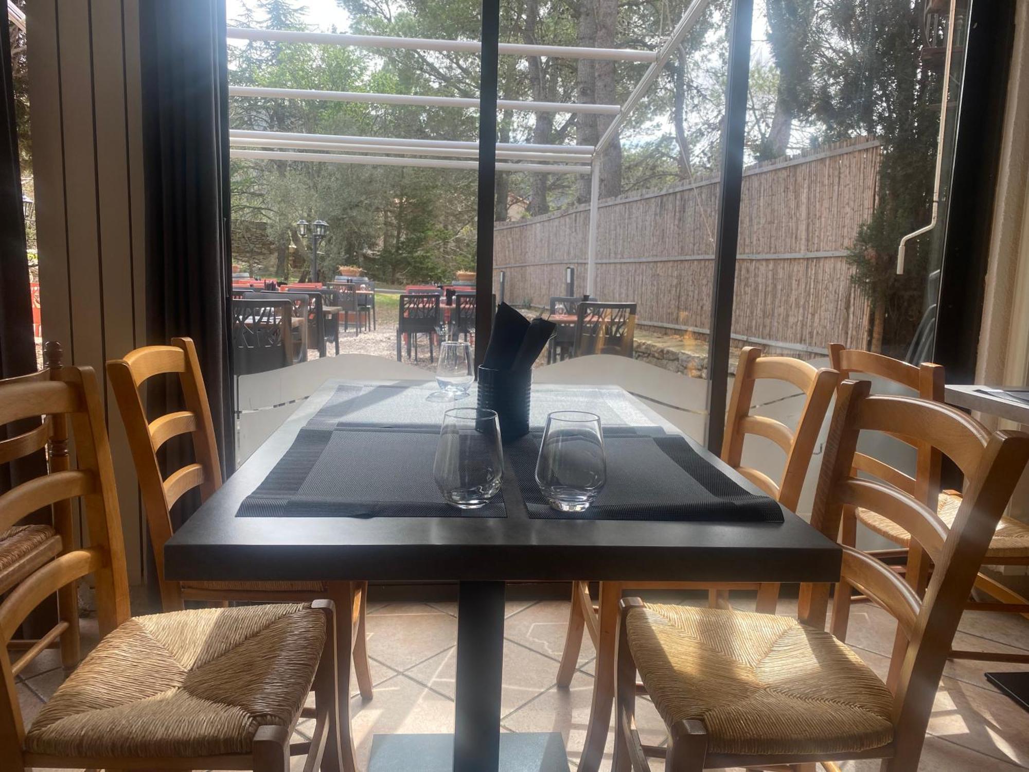 Auberge La Table Du Cure Cucugnan Zewnętrze zdjęcie