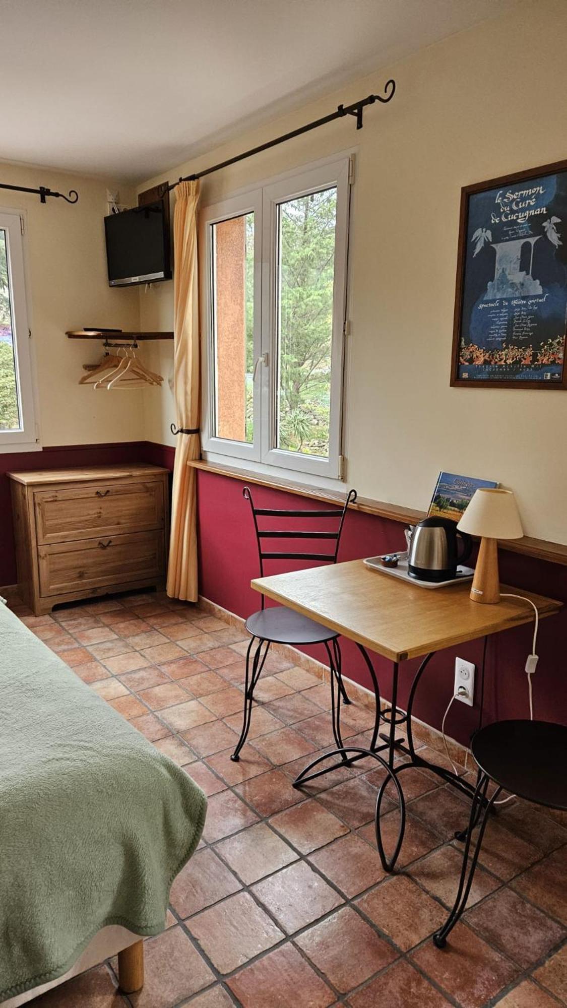 Auberge La Table Du Cure Cucugnan Zewnętrze zdjęcie